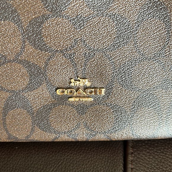 EUC Coach Tote - Picture 3 of 9